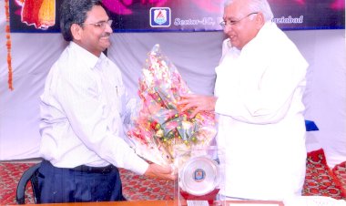 Awarded with  Sh. Arif Mohammad Khan,  Governor of Kerala & Former Union Cabinet Minister