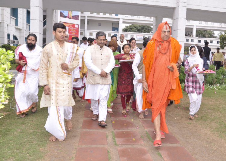 With Shri Jagat Guru Ramanand Acharya