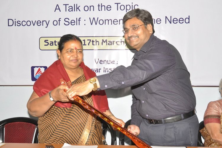 Awarded with  Smt. Damayanti Goyal, Mayor of Ghaziabad