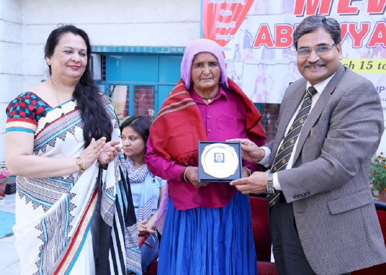Awarded with  Smt. Prakashi Tomar (Revolver Dadi), Iconoclast in the world of shooting