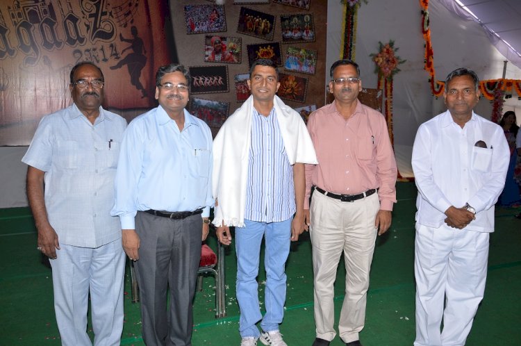 Awarded with  Sh. Dr. Suresh Dhaker, Member of the Rajasthan Legislative Assembly