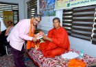 Meeting with Yog Rishi Swami Karmveer Ji.