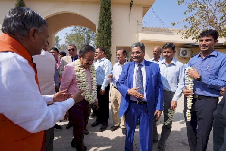 Visit of Former Health and Family Welfare Minister and Member of Parliament Dr. Harsh Vardhan ji at Mewar University.