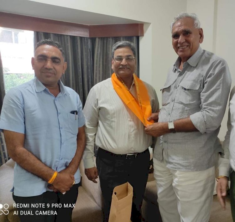 Meeting with the most Eminent Personality C.R. Chaudhary