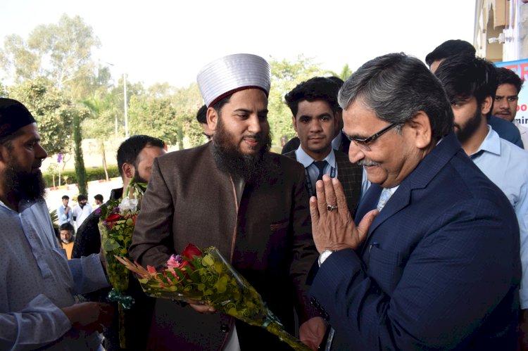 उच्च शिक्षा से जुड़ बन रहा जम्मू कश्मीर के युवाओ का भविष्य